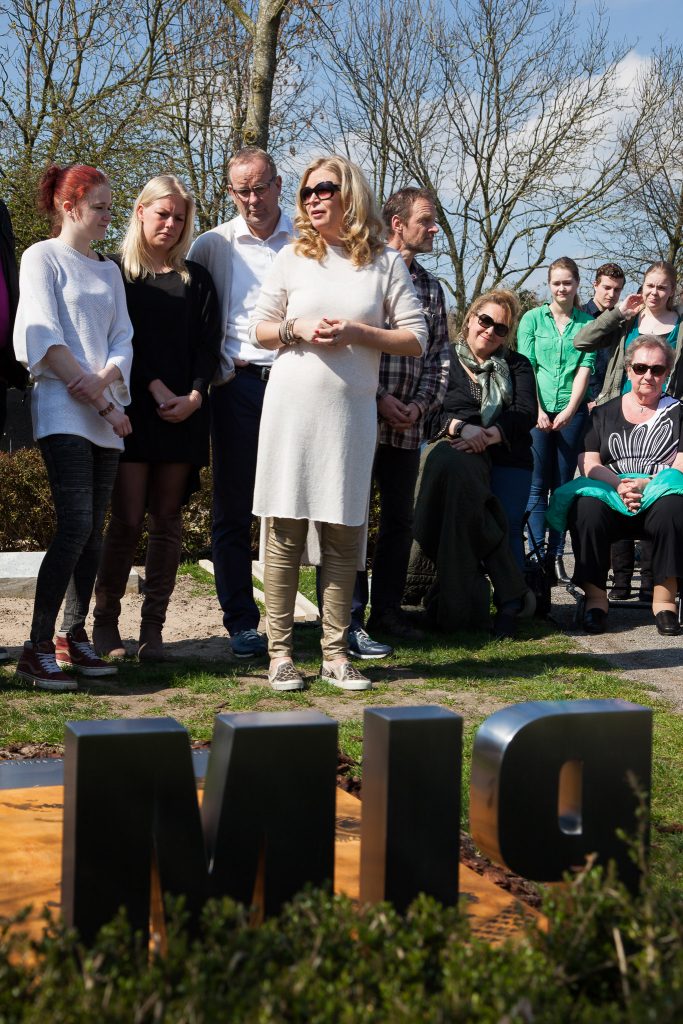 Grafmonument met staal